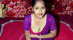 Indian Desi Bhabhi Cleaning Her Private Part Hair