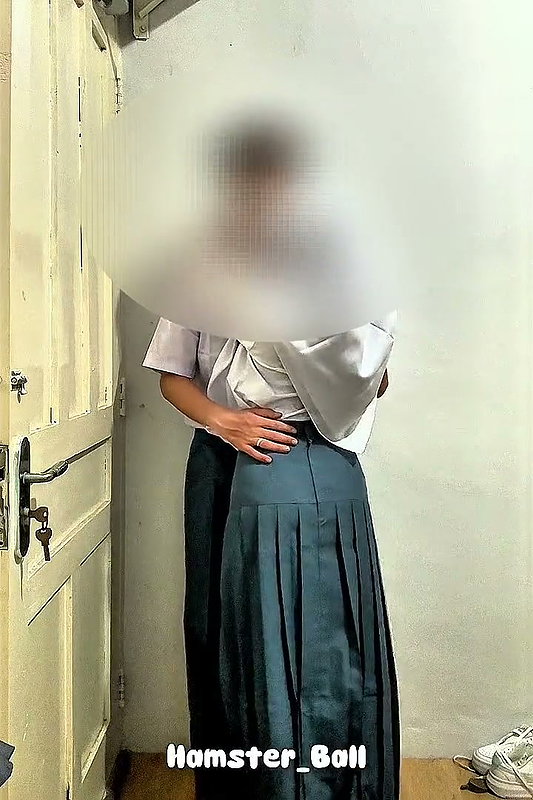 New Malay Desi, Public Scandal of High College Students in College Warehouse 18+