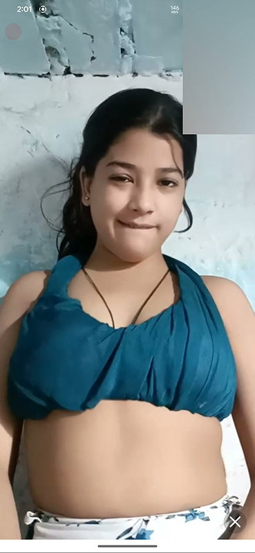 boobs chamet