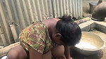 Indian bhabhi kapde dhote hue mast lagti hai