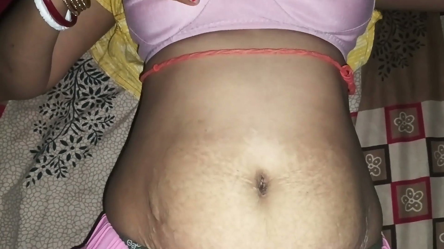Indian sister-in-law’s pussy put finger in pussy then pussy fucked