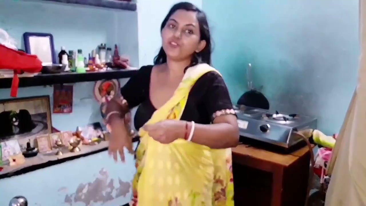 Pussy sealed ass Komal’s husband is very sexy wearing a cleansing jeans top