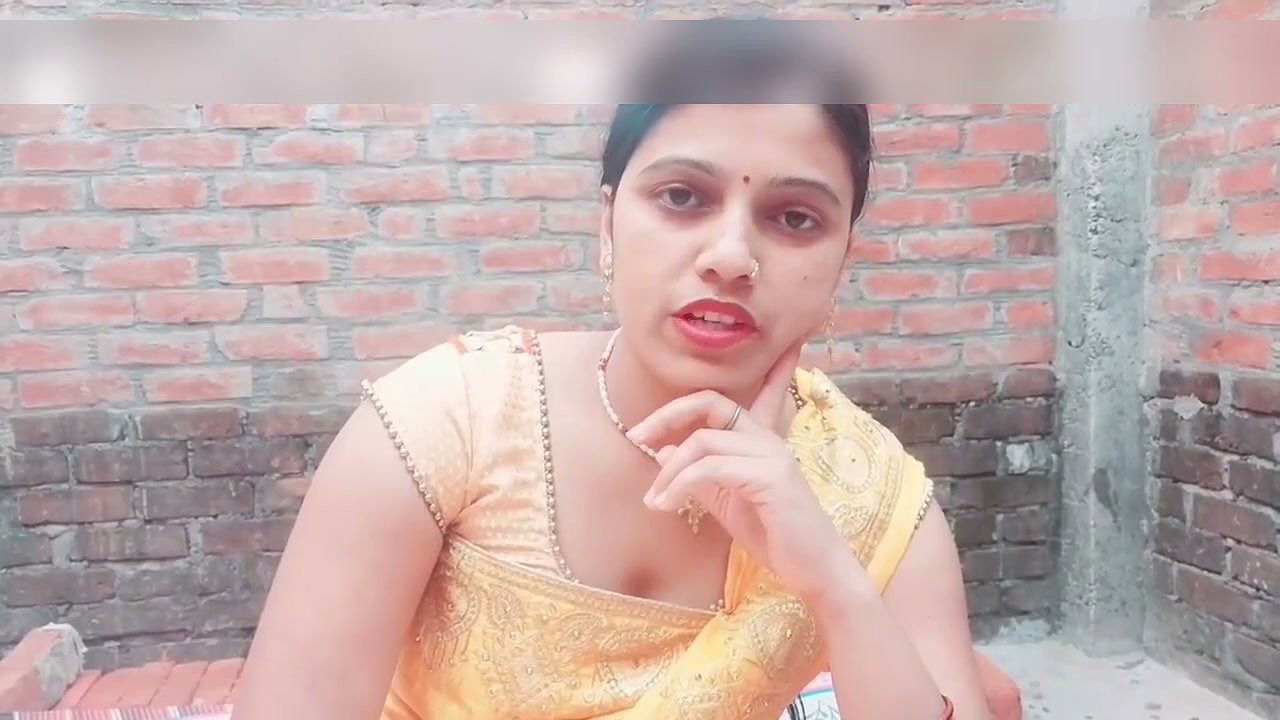 Watching Indian outdoor stepmom take a hot bath makes her stepson go crazy for fucking her