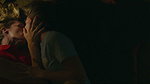 2016 nude lesbian scenes – Lola Kirke, Breeda Wool