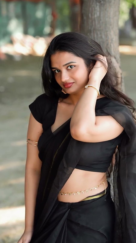 homely girl boobs in blouse sexy navel show