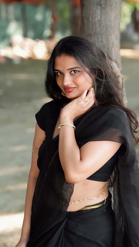homely girl boobs in blouse sexy navel show