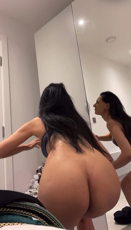 Beautiful Bengali GF Showing Asshole & Teasing updates 17