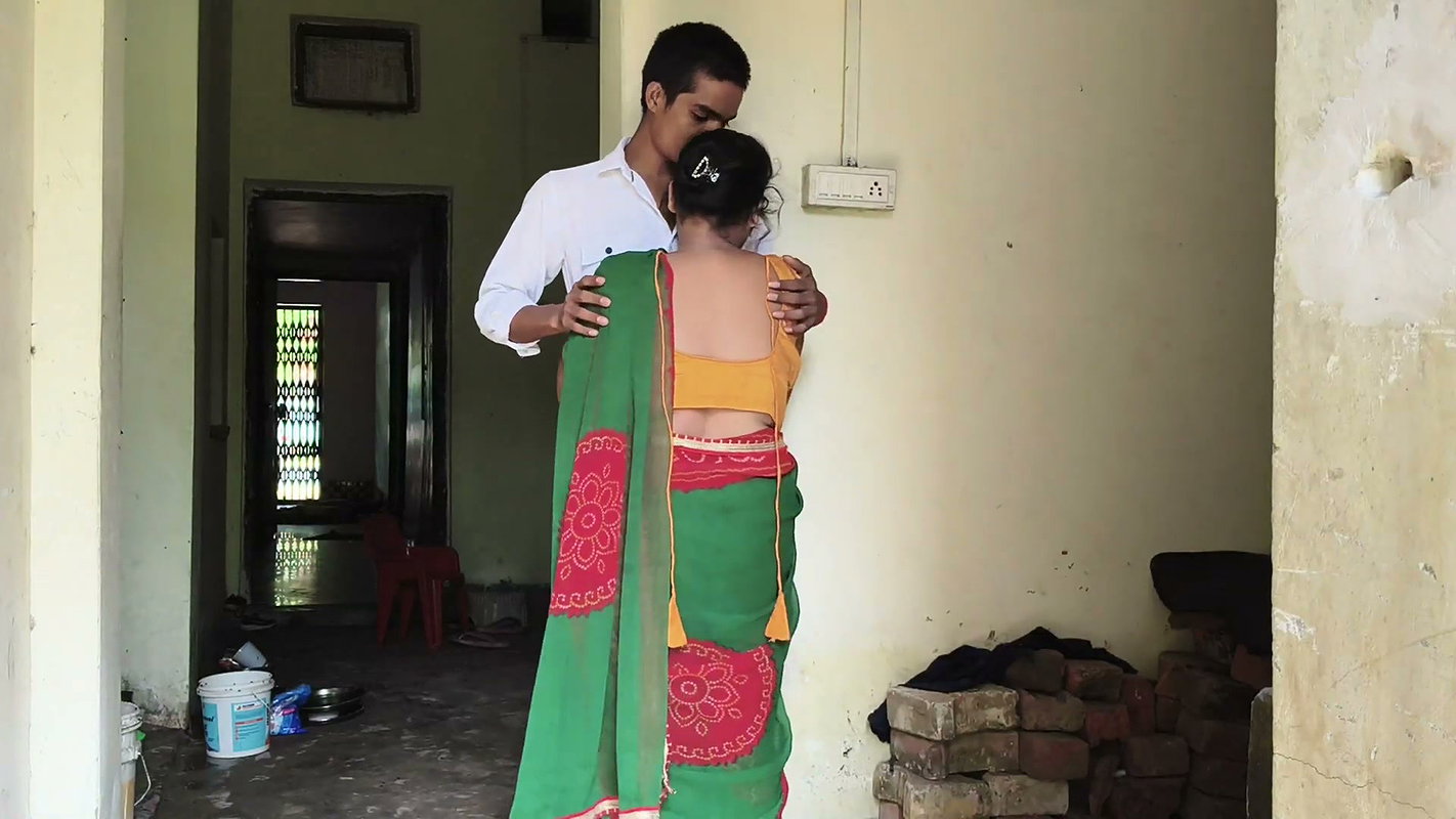 Singh hot scene – Maid-Malik, Saree removed, Navel caressed