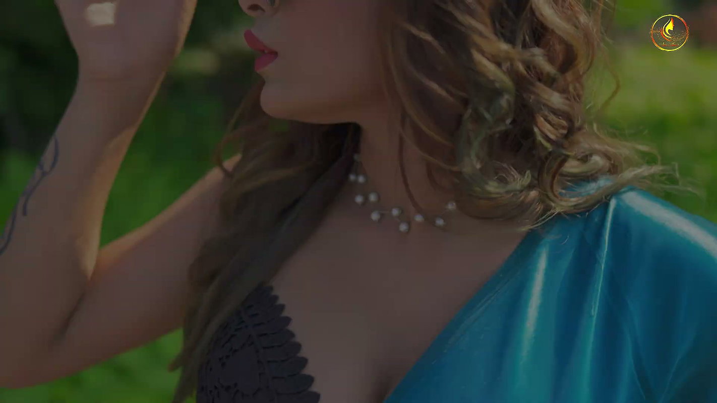 srabani huge wet cleavage and hot navel show seductive act
