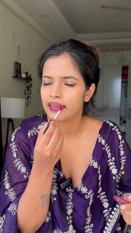 girl open boobs in blouse and hot navel deep show