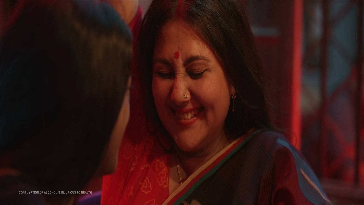 Mukherjee Busty Milfy Waist Pinched Hard Milky Cleavage Scenes HD Bibi Payra