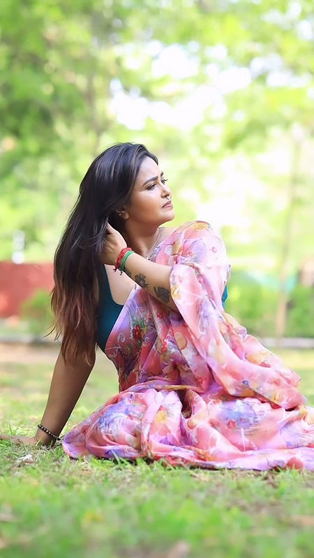 actress Archana seducing hot photoshoot in saree