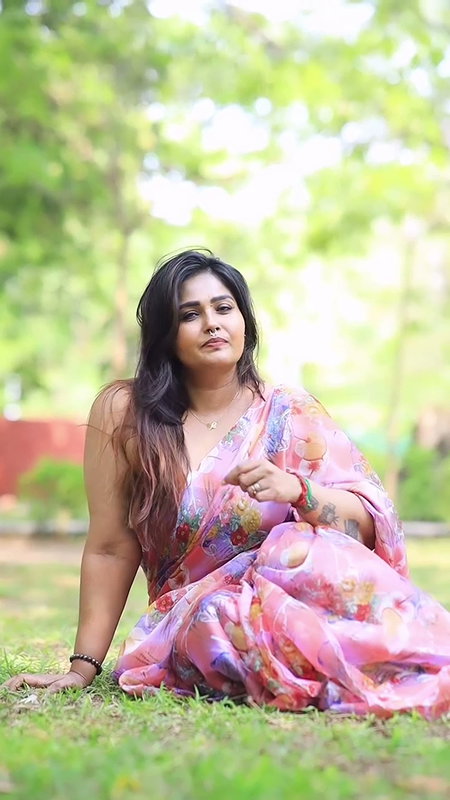 actress Archana seducing hot photoshoot in saree