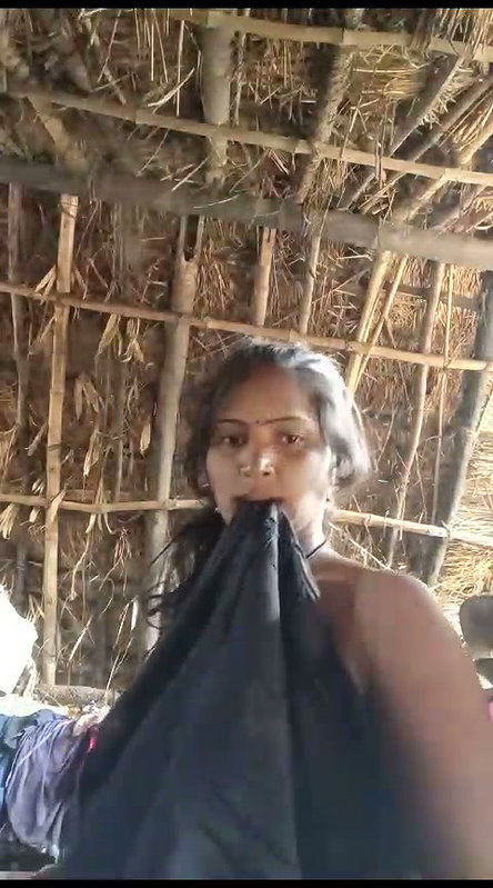 bhabhi quick open clothes and fingering hairy mature pussy for lover
