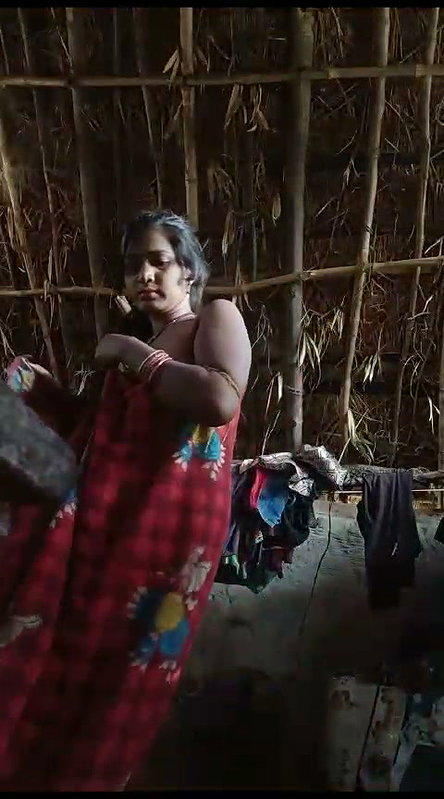 bhabhi quick open clothes and fingering hairy mature pussy for lover
