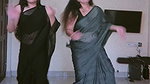 mom and daughter dance in black saree 2