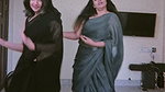 mom and daughter dance in black saree 2