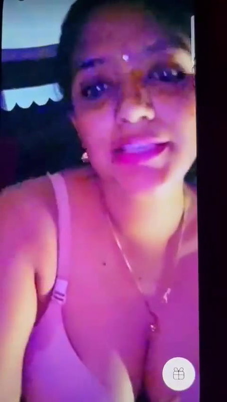 Anu showing big boobs on tango live with face