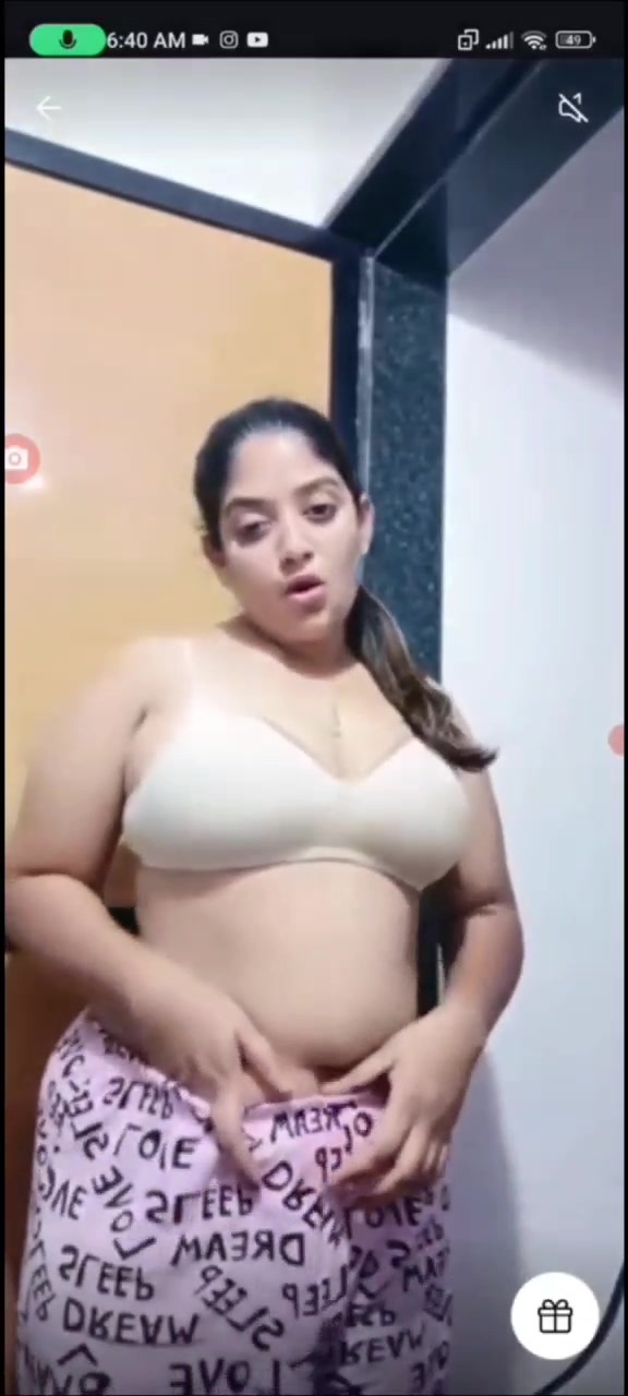 Anu pulling her pants down on tango live