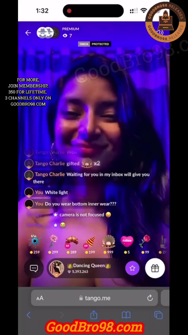 Insta Model Dancing_Queen Teasing Hot Boobs and Ass on Tango Live