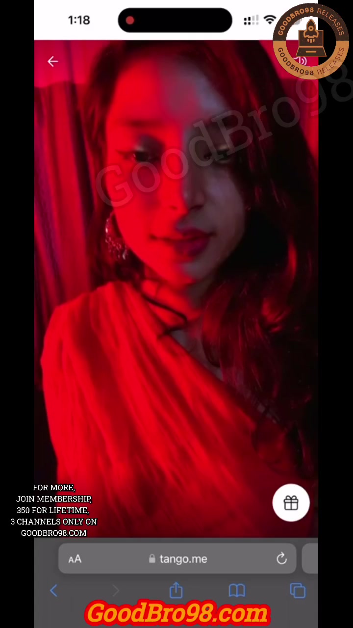 Insta Model Dancing_Queen Teasing Hot Boobs and Ass on Tango Live