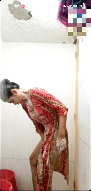 Cute Cheater Girl Showing Fingering On VC With Many Boys part 3 (4)