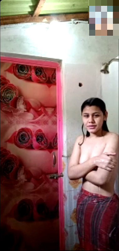 Cute Cheater Girl Showing Fingering On VC With Many Boys part 3 (6)