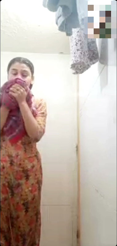 Cheater Girl Showing Fingering On VC With Many Boys part 2 (5)