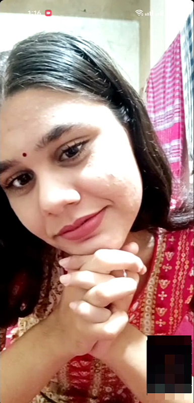 Cheater Girl Showing Fingering On VC With Many Boys part 5 (2)