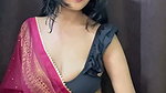 DELIBERATE SHOW HER MOUTHWATERING CLEAVAGE IN SAREE 2