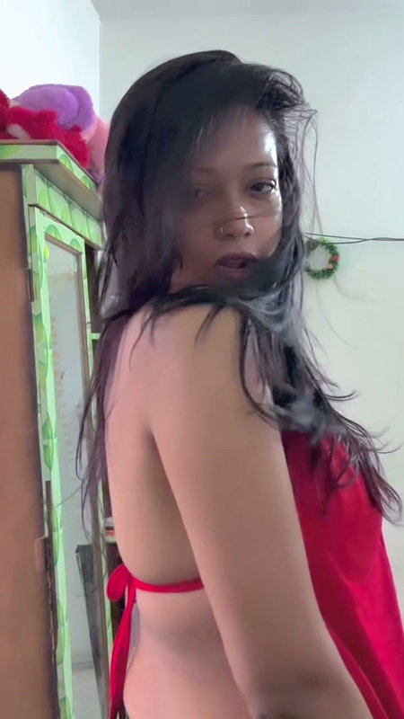 VISHWAKARMA EROTIC BEAUTY BACKLESS TOO TEMPTING LOOKS 2