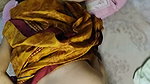 Desi aunty gardh may ungli dal Kar sex ka maza leya