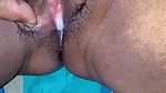 Bhabhi ne apni chut me mall under dalbaya