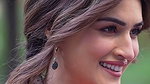 SEXY CHICK LOOKS KRITI SANON RAUNCHY IN MINI SKIRT (2)