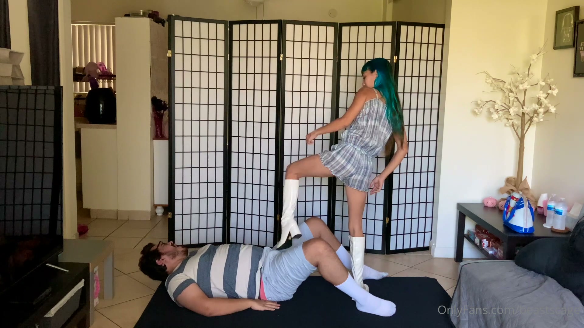 Frame 8