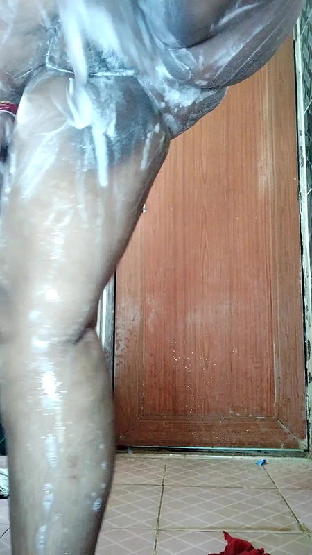 Indian Bhabhi Nude Birh Sceane in Birthroom