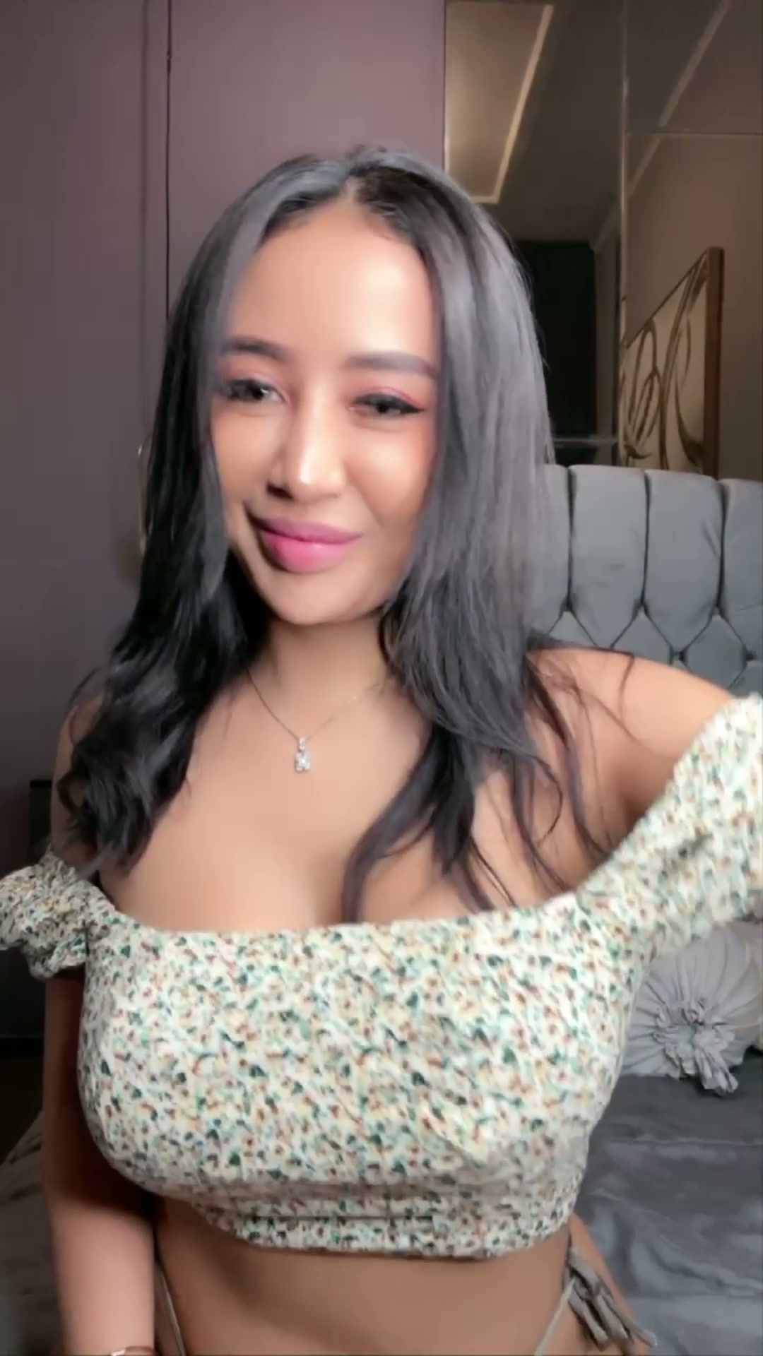 Frame 9