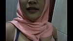 Enaknya remas susu di toilet
