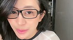 Indonesian model rubbing her pussy until squirt on her phone