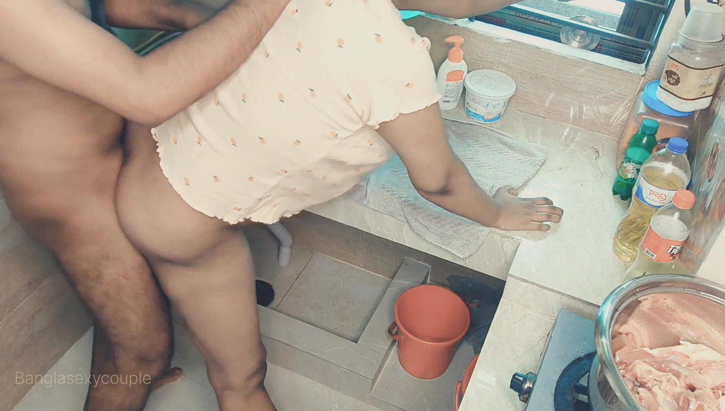 Real House Wife of Indian Sex with Bhabhi Bangla Clear Audio