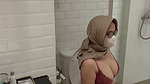 Squirting Hijab Girl Pissing