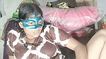 Putting a finger in a virgin girl’s pussy, the water of the pussy came out, there is no land, so Hindi audio virgin put dildo in pussy and took out pussy water in the ass