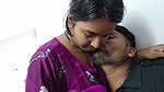 Devar apni bhabhi ki big boobs pahli bar aapne jibh se chat raha he – daver suking bhabhi boobs