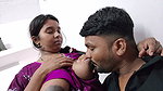 Devar apni bhabhi ki big boobs pahli bar aapne jibh se chat raha he – daver suking bhabhi boobs