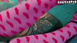 Anuskatzz Tattoo Girl spielt mit ihrem Anus Sexspielzeug und Solo Masturbation