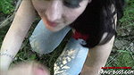 BANG BOSS Unschuldiges deutsches Teen Jessica 2x im Wald gefickt
