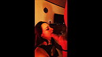 Babymilf Daddys Schlampe geniesst das tiefe Blasen