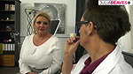 ConnyDachs Blonde Dee Severa isst sperma nachdem sie sich fur einen harten fick gebuckt hat