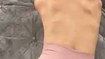 Eva Keks Stiefmutter und ihre zerrissenen leggings Yoga geht total schief