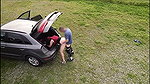 GeileDEERN Als Fickstuck im Auto festgehalten